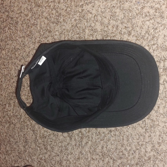 Nike Featherlight Dri-Fit Under Running Company Adjustable Black-White Hat OS - Picture 11 of 11